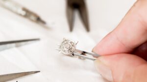 Xu Hướng Ngành Trang Sức 2026