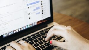 Ứng Dụng AI Và Social Commerce Tết 2025: Chìa Khóa Đột Phá Doanh Số