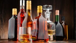 Cú sốc 830 tỷ USD: Thị trường rượu bia toàn cầu đang tái định hình hay sụp đổ?