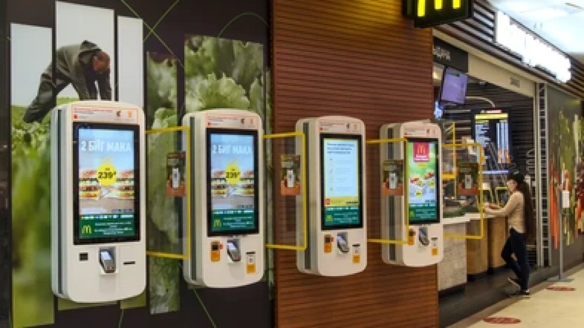 Self-Ordering Terminal, công cụ upsell đầy ma mị của McDonald's