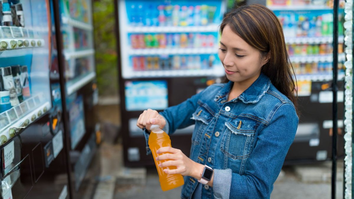 Tổng quan về hành vi người tiêu dùng đồ uống Việt Nam 2025